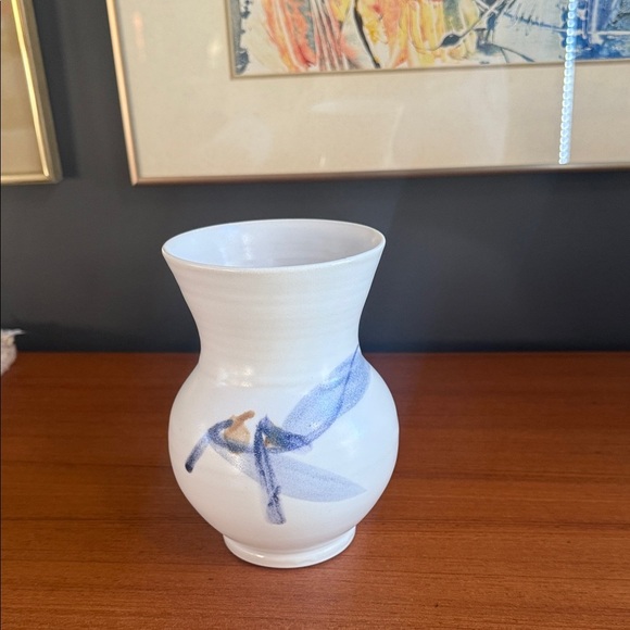 White Ceramic Vase with Blue Accents handcrafted vintage studio pottery signed - Picture 8 of 8